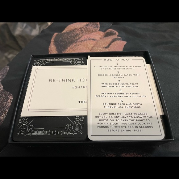 199 cards with thought-provoking questions per deck - Picture 2 of 3